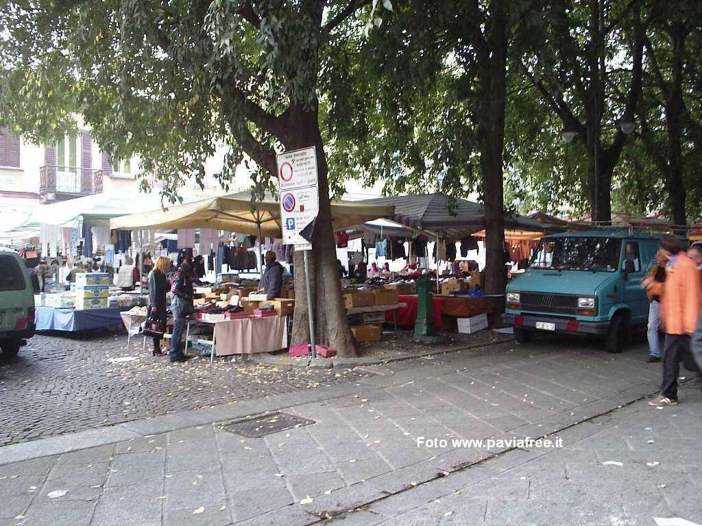 mercato centro pavia